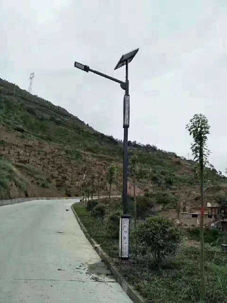 百色仿古太阳能路灯